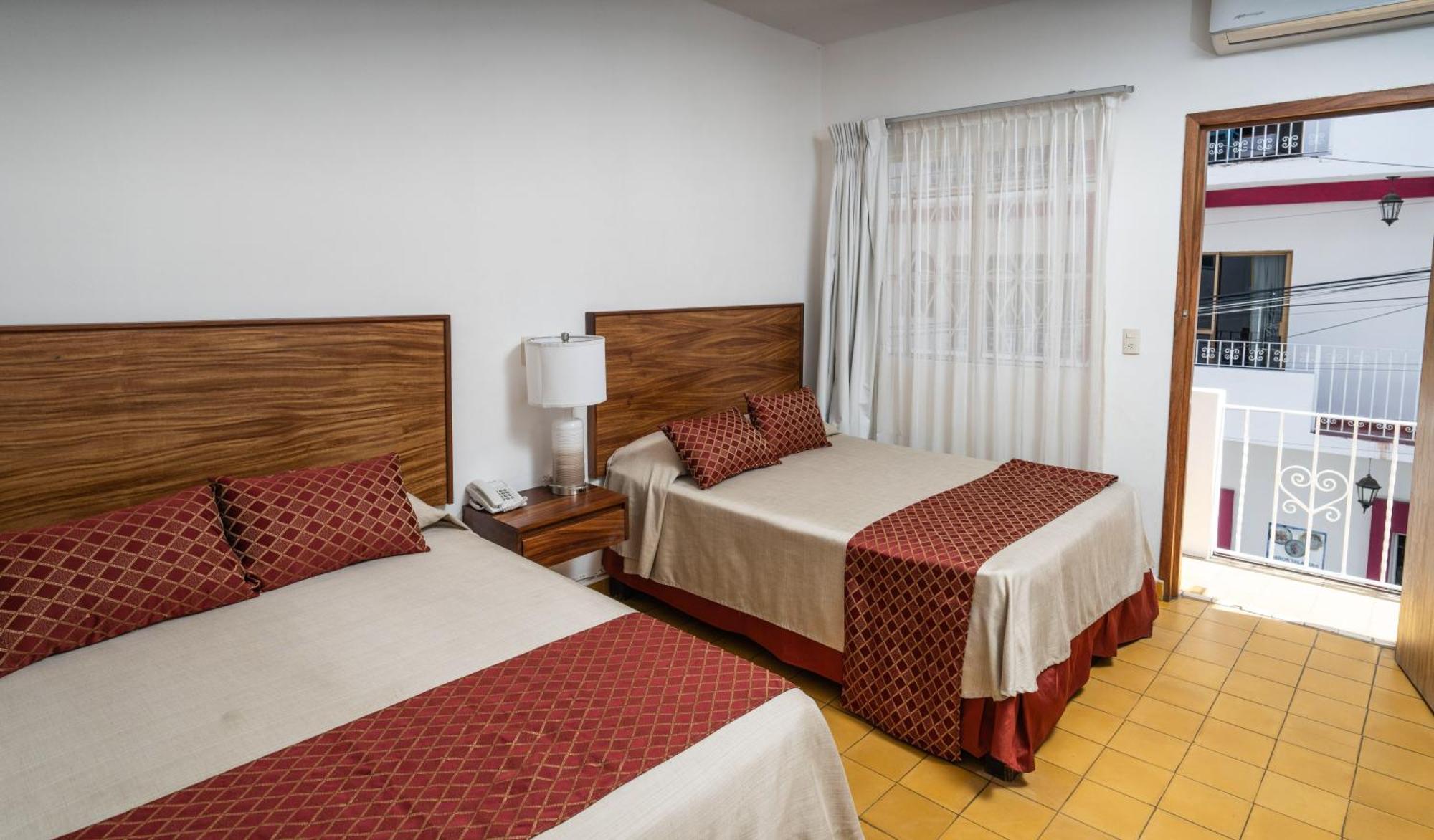 Hotel Encino Malecon Centro Puerto Vallarta Room photo