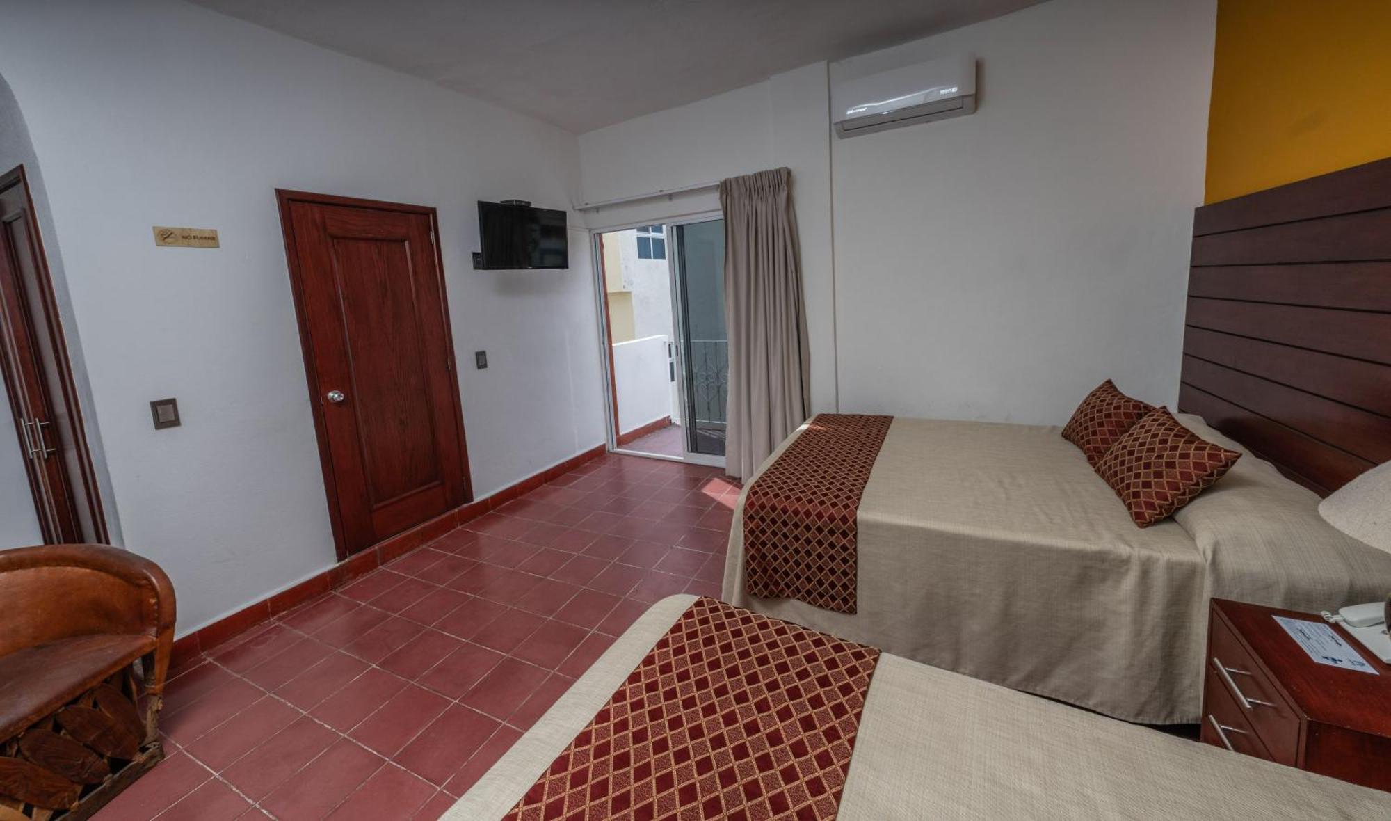 Hotel Encino Malecon Centro Puerto Vallarta Room photo