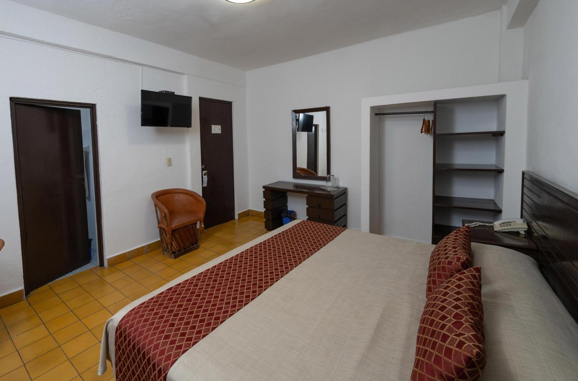 Hotel Encino Malecon Centro Puerto Vallarta Room photo