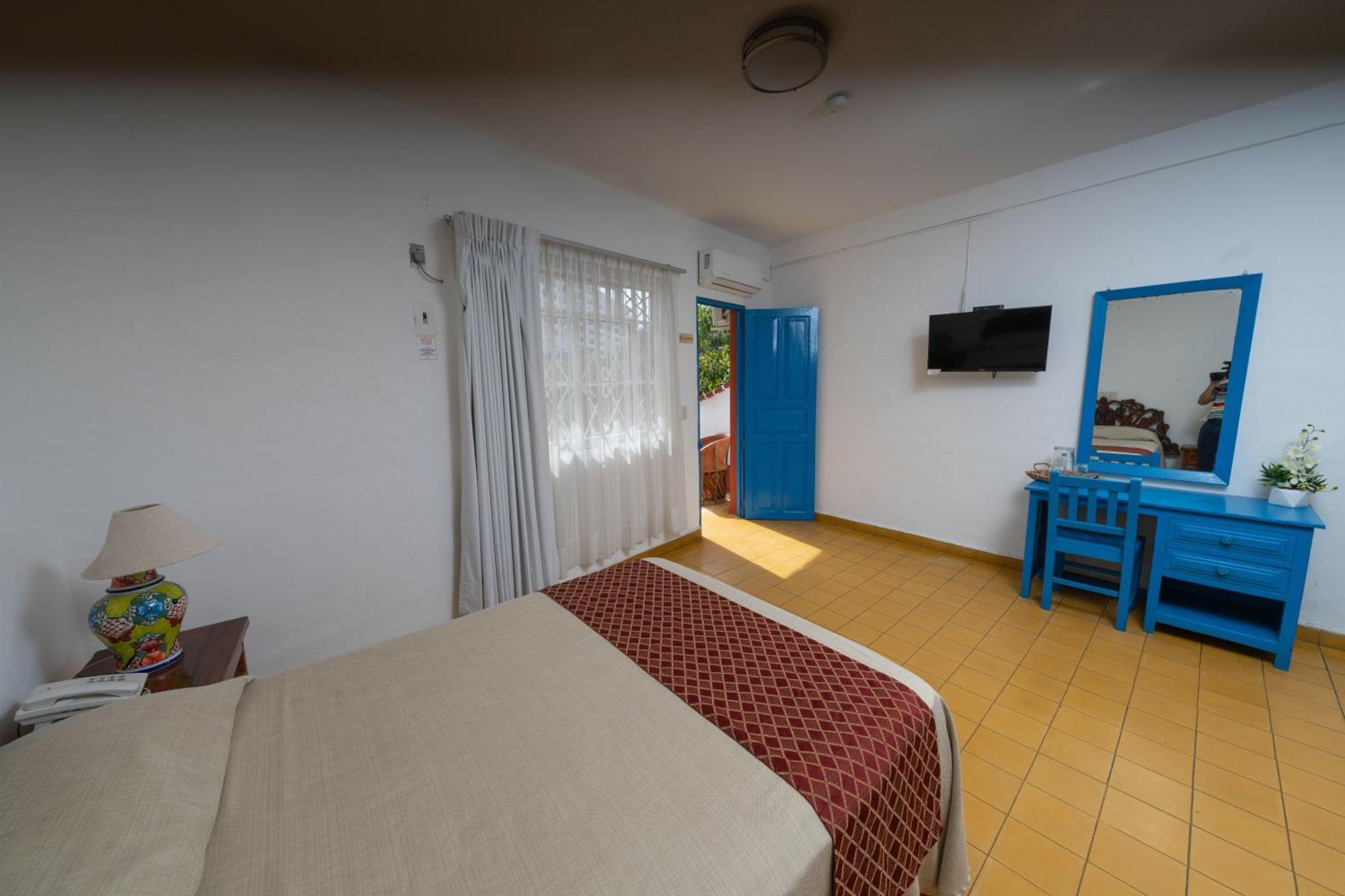Hotel Encino Malecon Centro Puerto Vallarta Room photo