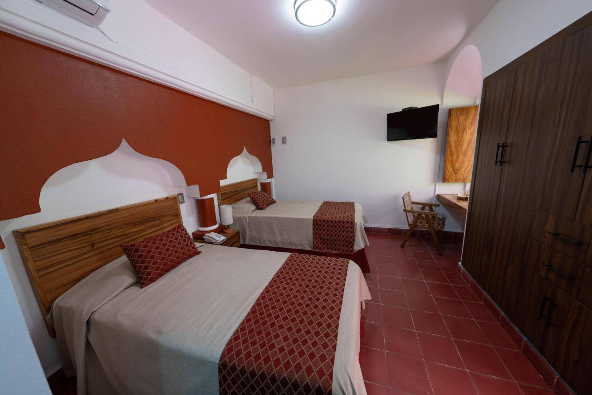 Hotel Encino Malecon Centro Puerto Vallarta Room photo
